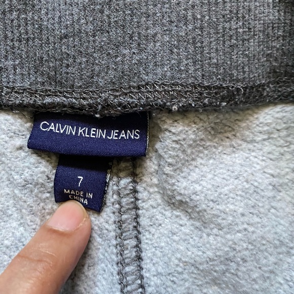 CALVIN KLEIN Jogger pants Gray with pockets size 7 Comfort wear for little boys - Picture 4 of 4
